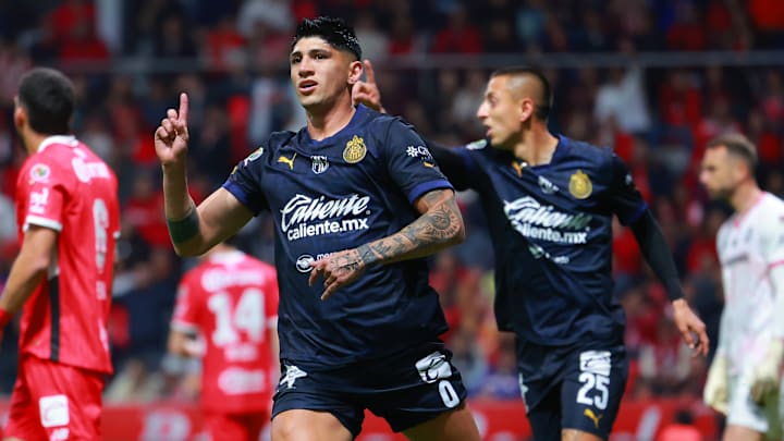 Las polémicas arbitrales contra Chivas se han hecho presentes ante Toluca y frente a León