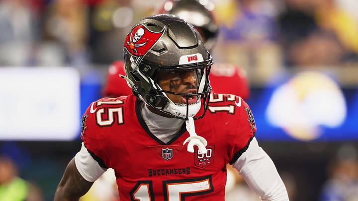 Tampa Bay Buccaneers wide receiver Tez Johnson (15) celebrates after scoring a touchdown against the Los Angeles Rams Tampa Bay Buccaneers wide receiver Tez Johnson (15) celebrates after scoring a touchdown against the Los Angeles Rams