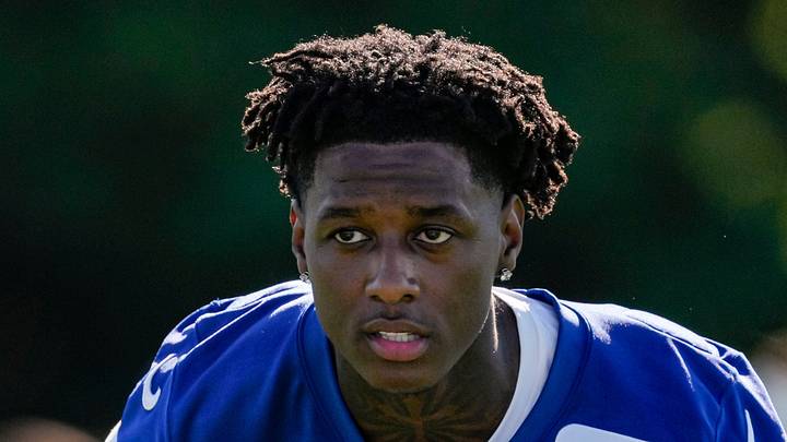 Indianapolis Colts cornerback Sauce Gardner stretches