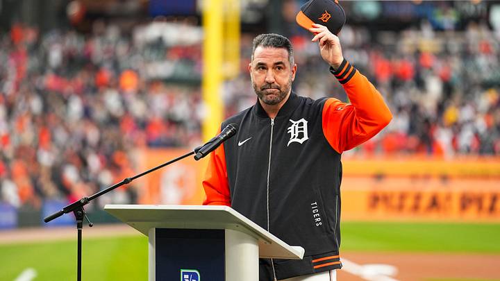 Justin Verlander tips his cap to Tigers fans.