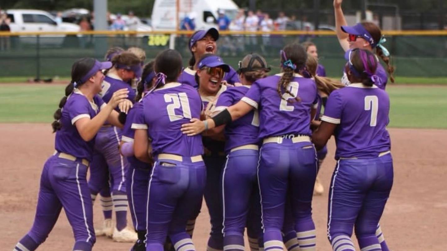 Winter Springs Repeats as Florida Class 5A Champion While Honoring Fallen Teammate