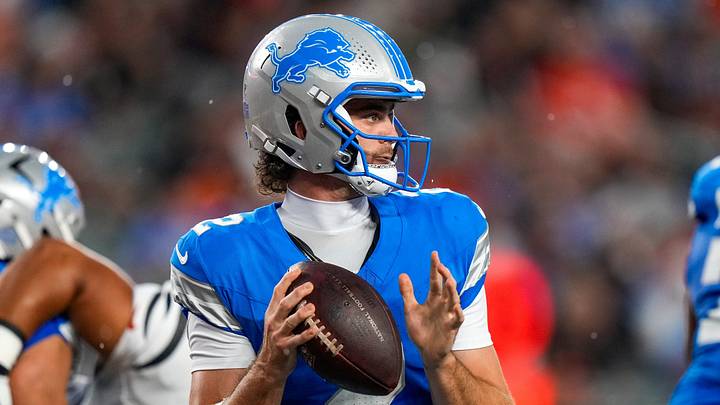 Detroit Lions quarterback Luke Altmyer (2)) drops back to throw a pass in the first quarter against Bengals Detroit Lions quarterback Luke Altmyer (2)) drops back to throw a pass in the first quarter against Bengals