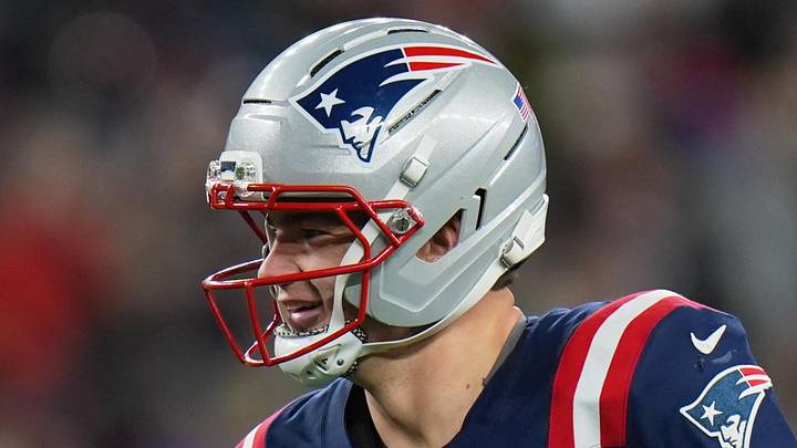 Jan 4, 2026; Foxborough, Massachusetts, USA; New England Patriots quarterback Drake Maye (10) reacts against the Miami Dolphins during the second half at Gillette Stadium. Mandatory Credit: David Butler II-Imagn Images Jan 4, 2026; Foxborough, Massachusetts, USA; New England Patriots quarterback Drake Maye (10) reacts against the Miami Dolphins during the second half at Gillette Stadium. Mandatory Credit: David Butler II-Imagn Images
