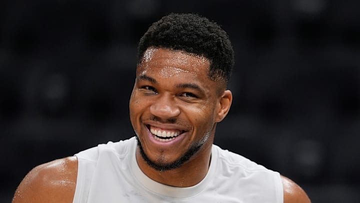 Sacramento Kings v Milwaukee Bucks Sacramento Kings v Milwaukee Bucks