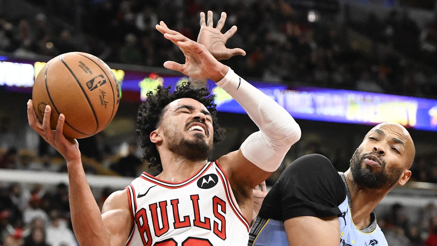 Takeaways & Player Grades: Buzelis Shines in Bulls' 132-107 Blowout of Grizzlies