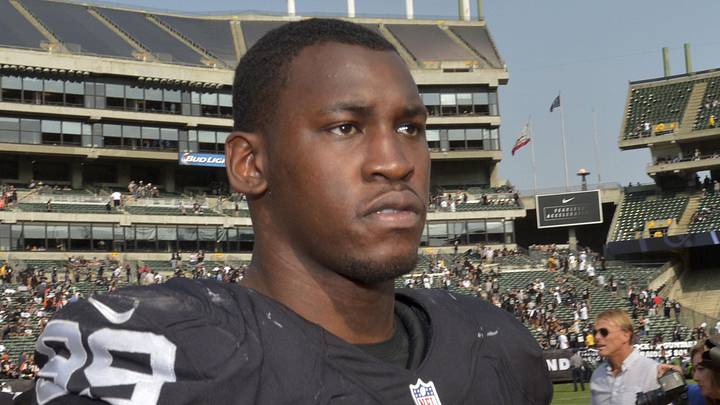 Sep 13, 2015; Oakland, CA, USA; Oakland Raiders defensive end Aldon Smith (99) walks off the field after the game against the Cincinnati Bengals at O.co Coliseum. Mandatory Credit: Kirby Lee-Imagn Images
Sep 13, 2015; Oakland, CA, USA; Oakland Raiders defensive end Aldon Smith (99) walks off the field after the game against the Cincinnati Bengals at O.co Coliseum. Mandatory Credit: Kirby Lee-Imagn Images