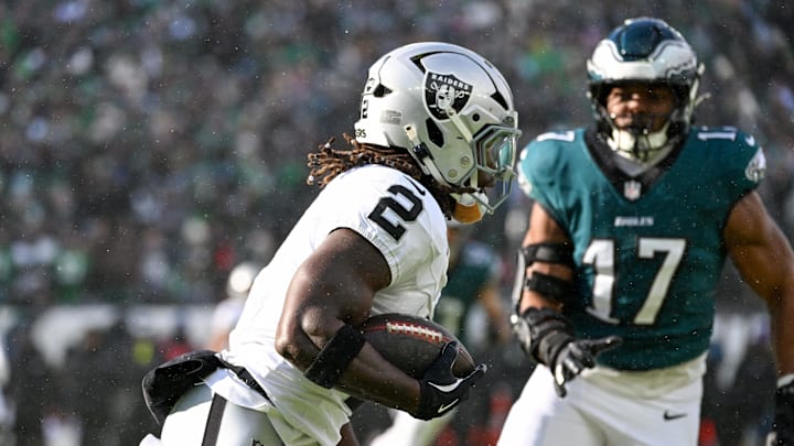 Dec 14, 2025; Philadelphia, Pennsylvania, USA; Las Vegas Raiders running back Ashton Jeanty (2) runs with the ball against the Philadelphia Eagles during the first quarter at Lincoln Financial Field. Mandatory Credit: Eric Hartline-Imagn Images Dec 14, 2025; Philadelphia, Pennsylvania, USA; Las Vegas Raiders running back Ashton Jeanty (2) runs with the ball against the Philadelphia Eagles during the first quarter at Lincoln Financial Field. Mandatory Credit: Eric Hartline-Imagn Images