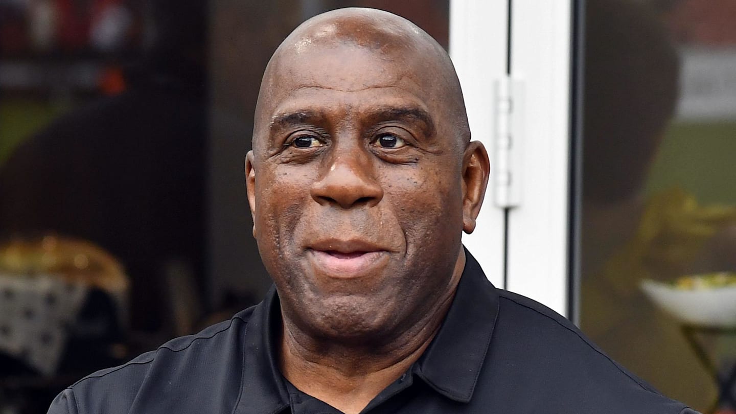 Magic Johnson issues passionate rallying cry to Commanders fans after