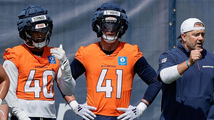 Denver Broncos OLB Drew Sanders