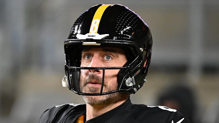 Pittsburgh Steelers quarterback Aaron Rodgers 