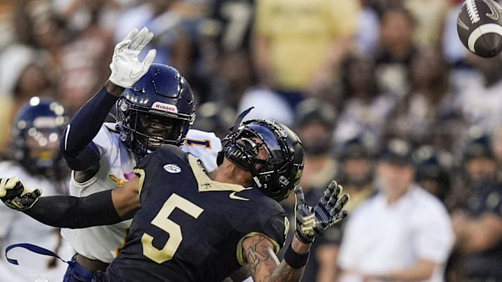 Karon Prunty breaks up a pass for Wake Forest last season.