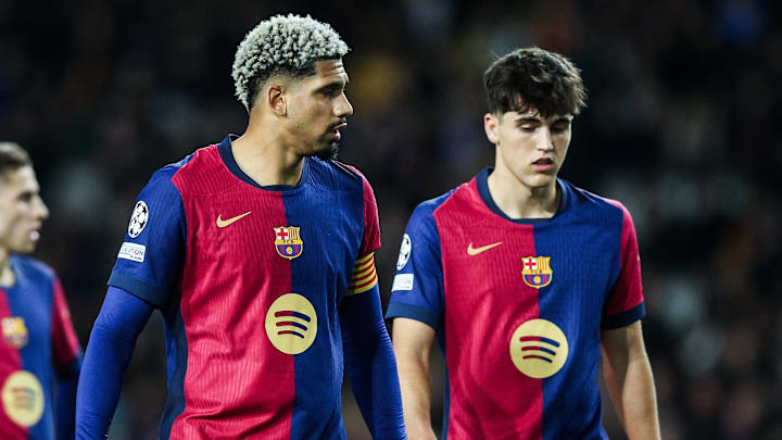 Ronald Araújo (left) and Pau Cubarsí (right) are Barcelona's partnership in the heart of defense.