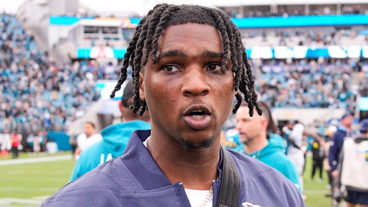 Tennessee Titans quarterback Cam Ward (1) Tennessee Titans quarterback Cam Ward (1)