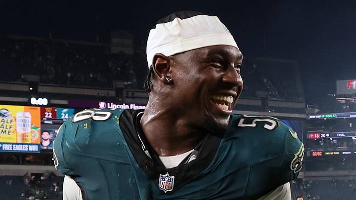 Philadelphia Eagles linebacker Jalyx Hunt