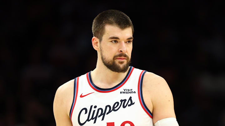 Feb 1, 2026; Phoenix, Arizona, USA; Los Angeles Clippers center Ivica Zubac (40) against the Phoenix Suns at Mortgage Matchup Center. Mandatory Credit: Mark J. Rebilas-Imagn Images