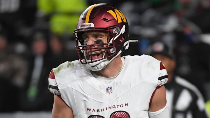 Nov 14, 2024; Philadelphia, Pennsylvania, USA; Washington Commanders tight end Zach Ertz (86) Mandatory Credit: Eric Hartline-Imagn Images