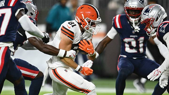 Aug 27, 2026; Cleveland, Ohio, USA;  Cleveland Browns wide receiver Luke Floriea (81) scores a touchdown against the New England Patriots during the first half at Huntington Bank Field.  Mandatory Credit: Ken Blaze-Imagn Images