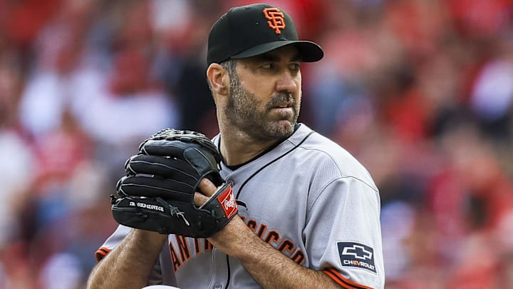 Mar 29, 2025; Cincinnati, Ohio, USA; San Francisco Giants starting pitcher Justin Verlander (35) pitches against the Cincinnati Reds in the first inning at Great American Ball Park. Mar 29, 2025; Cincinnati, Ohio, USA; San Francisco Giants starting pitcher Justin Verlander (35) pitches against the Cincinnati Reds in the first inning at Great American Ball Park.