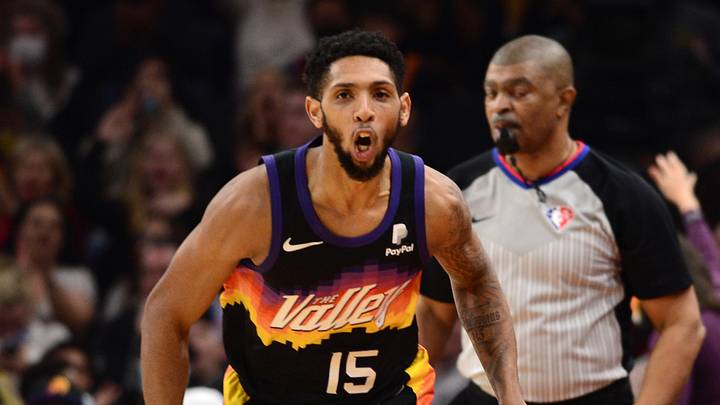 Dec 23, 2021; Phoenix, Arizona, USA; Phoenix Suns guard Cameron Payne (15) reacts after making a three-point basket against the Oklahoma City Thunder during the second half at Footprint Center. Mandatory Credit: Joe Camporeale-Imagn Images