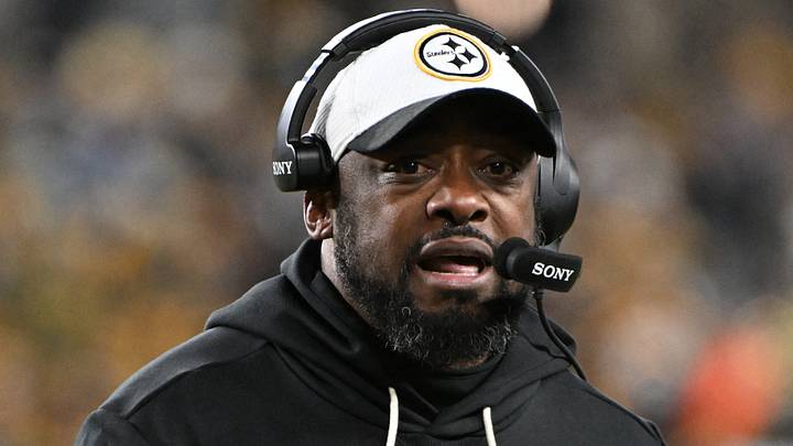 Dec 15, 2025; Pittsburgh, Pennsylvania, USA; Pittsburgh Steelers head coach Mike Tomlin looks on in the first half against the Miami Dolphins at Acrisure Stadium. Mandatory Credit: Barry Reeger-Imagn Images Dec 15, 2025; Pittsburgh, Pennsylvania, USA; Pittsburgh Steelers head coach Mike Tomlin looks on in the first half against the Miami Dolphins at Acrisure Stadium. Mandatory Credit: Barry Reeger-Imagn Images