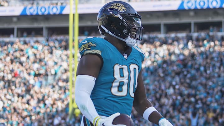 Jan 4, 2026; Jacksonville, Florida, USA; Jacksonville Jaguars tight end Quintin Morris (80) reacts after scoring a touchdown against the Tennessee Titans during the second quarter at EverBank Stadium. Jan 4, 2026; Jacksonville, Florida, USA; Jacksonville Jaguars tight end Quintin Morris (80) reacts after scoring a touchdown against the Tennessee Titans during the second quarter at EverBank Stadium.