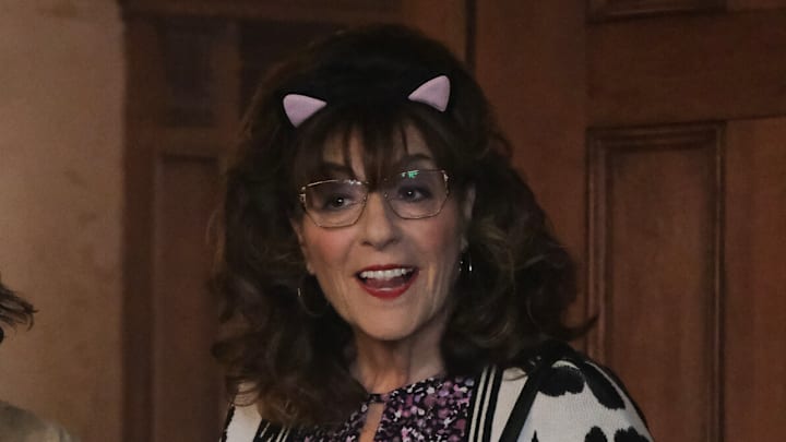 “Soul Custody” – Ghosts. Pictured (L-R): Betsy Sodaro as Nancy and Caroline Aaron as Carol. Photo: Bertrand Calmeau/CBS ©2025 CBS Broadcasting, Inc. All Rights Reserved.