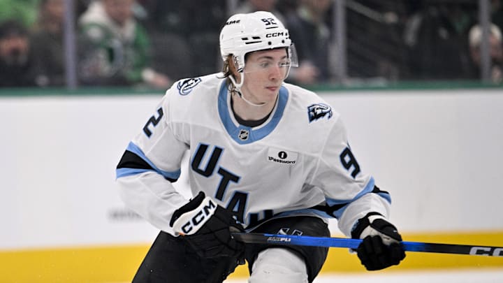 Nov 28, 2025; Dallas, Texas, USA; Utah Mammoth center Logan Cooley (92) skates against the Dallas Stars during the third period at the American Airlines Center. Mandatory Credit: Jerome Miron-Imagn Images Nov 28, 2025; Dallas, Texas, USA; Utah Mammoth center Logan Cooley (92) skates against the Dallas Stars during the third period at the American Airlines Center. Mandatory Credit: Jerome Miron-Imagn Images