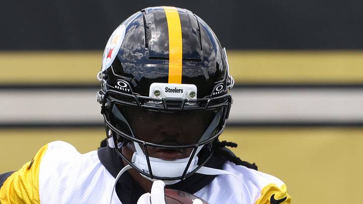 Pittsburgh Steelers running back Rico Dowdle Pittsburgh Steelers running back Rico Dowdle