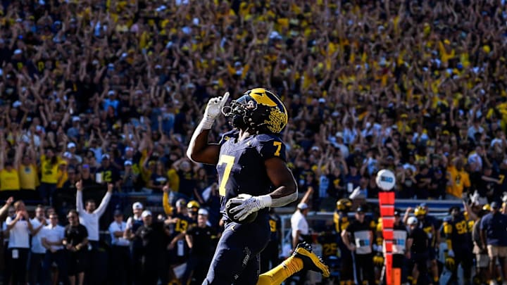 Michigan running back Donovan Edwards runs for a touchdown against USC during the first half.