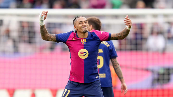 Brasileiro marcou duas vezes no duelo deste sábado