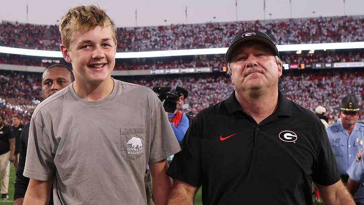 Oct 18, 2025; Athens, Georgia, USA; Georgia Bulldogs head coach Kirby Smart with his son Andrew Smart after the game against the Mississippi Rebels at Sanford Stadium. Mandatory Credit: Brett Davis-Imagn Images Oct 18, 2025; Athens, Georgia, USA; Georgia Bulldogs head coach Kirby Smart with his son Andrew Smart after the game against the Mississippi Rebels at Sanford Stadium. Mandatory Credit: Brett Davis-Imagn Images