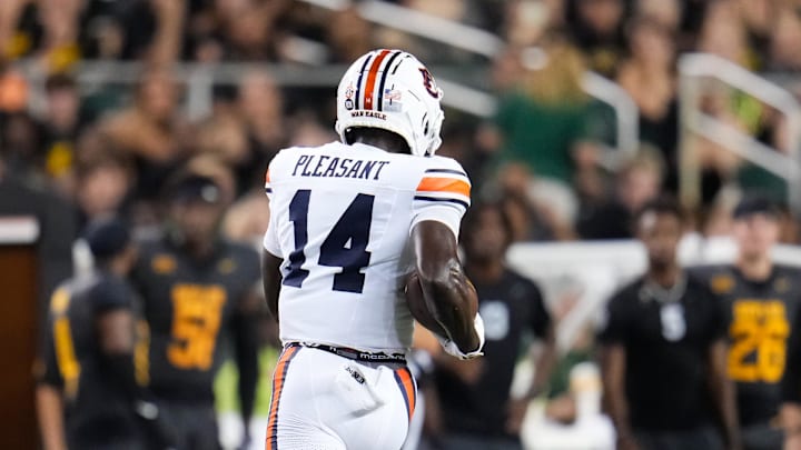 Aug 29, 2025; Waco, Texas, USA; Auburn Tigers cornerback Rayshawn Pleasant (14) scores a touchdown on a kickoff return against the Baylor Bears during the second half at McLane Stadium. Mandatory Credit: Chris Jones-Imagn Images Aug 29, 2025; Waco, Texas, USA; Auburn Tigers cornerback Rayshawn Pleasant (14) scores a touchdown on a kickoff return against the Baylor Bears during the second half at McLane Stadium. Mandatory Credit: Chris Jones-Imagn Images