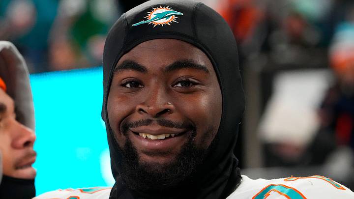 Miami Dolphins offensive tackle Kion Smith