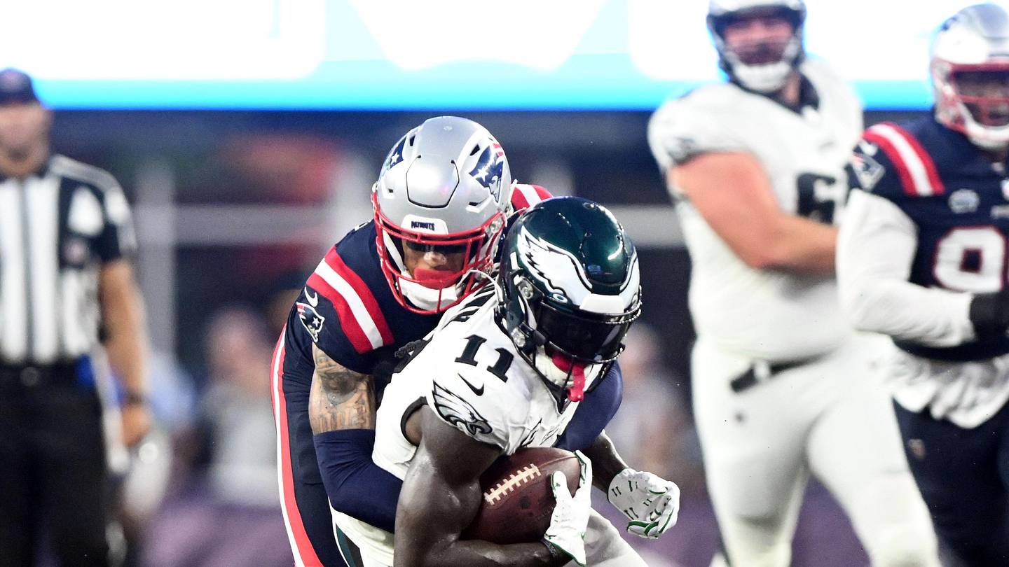 Making The Case: Why Patriots Should, Shouldn't Trade for AJ Brown