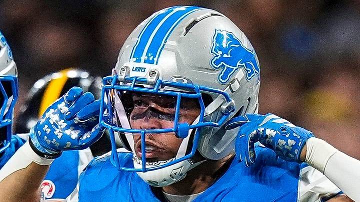 Detroit Lions wide receiver Amon-Ra St. Brown (14).