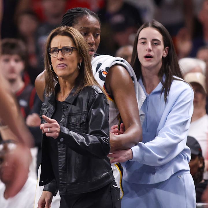 Fever Coach's 2-Word Referee Lament After Dream Playoff Loss Says It All