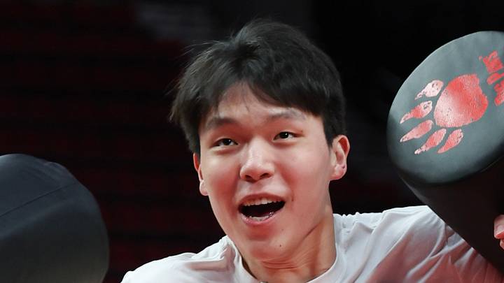 Yang Hansen participates in a drill during warm ups before the Trail Blazers play against the LA Clippers. Yang Hansen participates in a drill during warm ups before the Trail Blazers play against the LA Clippers.