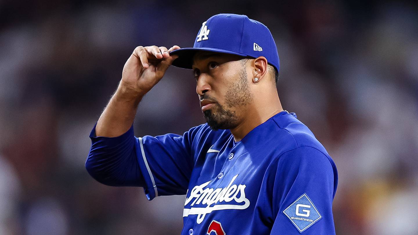 The Dodgers have an Edwin Diaz savior staring them right in the face
