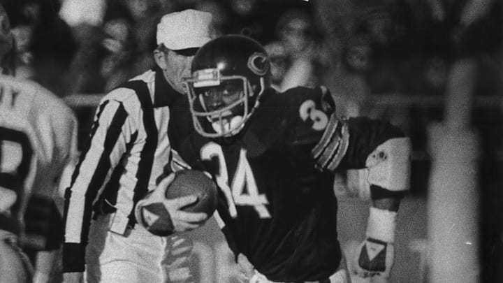 Chicago Bears running back Walter Payton - 1977