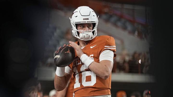 Texas Longhorns quarterback Arch Manning