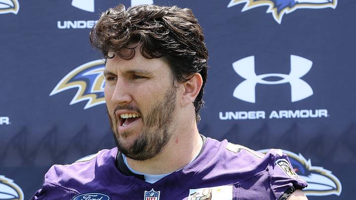 Baltimore Ravens guard Andrew Vorhees