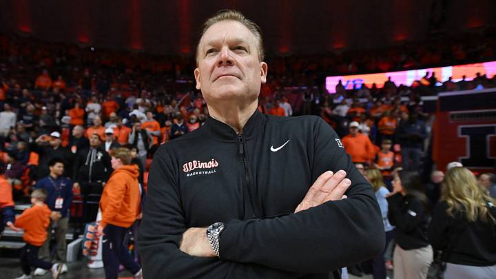 Feb 27, 2026; Champaign, Illinois, USA; Illinois Fighting Illini head coach Brad Underwood greets the crowd before the first half against the Michigan Wolverines at State Farm Center. Mandatory Credit: Ron Johnson-Imagn Images Feb 27, 2026; Champaign, Illinois, USA; Illinois Fighting Illini head coach Brad Underwood greets the crowd before the first half against the Michigan Wolverines at State Farm Center. Mandatory Credit: Ron Johnson-Imagn Images