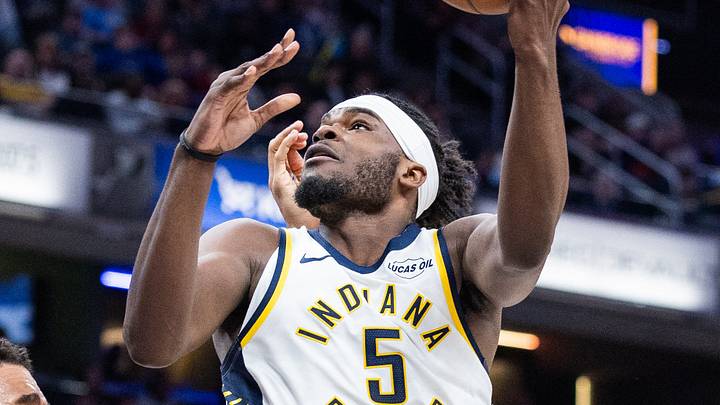 Mar 12, 2026; Indianapolis, Indiana, USA; Indiana Pacers forward Jarace Walker (5) shoots the ball while Phoenix Suns forward Oso Ighodaro (11) defends in the first half at Gainbridge Fieldhouse. Mandatory Credit: Trevor Ruszkowski-Imagn Images Mar 12, 2026; Indianapolis, Indiana, USA; Indiana Pacers forward Jarace Walker (5) shoots the ball while Phoenix Suns forward Oso Ighodaro (11) defends in the first half at Gainbridge Fieldhouse. Mandatory Credit: Trevor Ruszkowski-Imagn Images