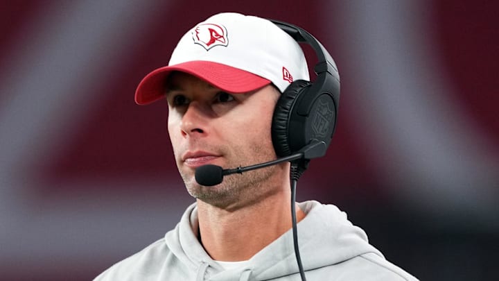 Nov 3, 2024; Glendale, Arizona, USA; Arizona Cardinals head coach Jonathan Gannon looks on against the Chicago Bears during the second half at State Farm Stadium. Mandatory Credit: Joe Camporeale-Imagn Images Nov 3, 2024; Glendale, Arizona, USA; Arizona Cardinals head coach Jonathan Gannon looks on against the Chicago Bears during the second half at State Farm Stadium. Mandatory Credit: Joe Camporeale-Imagn Images