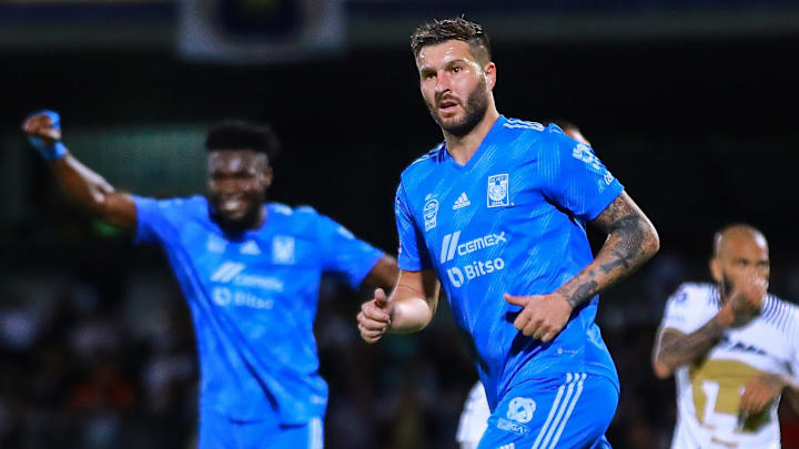 El francés André-Pierre Gignac evitó la derrota de Tigres ante Pumas y de paso le convirtió su gol número 15 a los felinos del Pedregal.