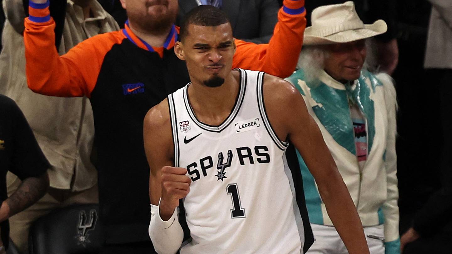 The Spurs have a realistic path to the greatest season in franchise history