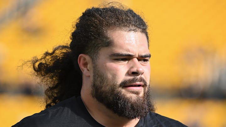 Pittsburgh Steelers guard Isaac Seumalo
