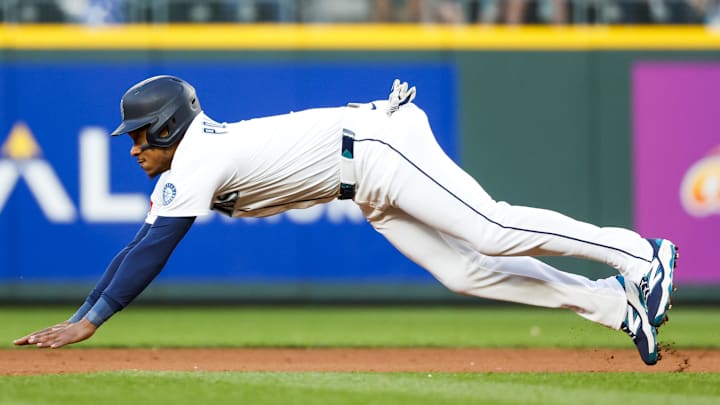 Seattle Mariners designated hitter Jorge Polanco (7) steals second base against the Boston Red Sox during the seventh inning at T-Mobile Park on June 16.