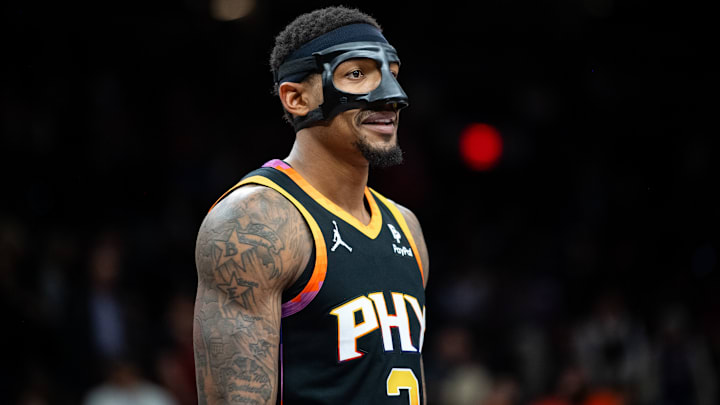 Milwaukee Bucks v Phoenix Suns