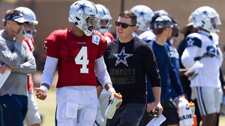 Aug 2, 2022; Oxnard, CA, USA; Dallas Cowboys quarterback Dak Prescott (4) talks with offensive